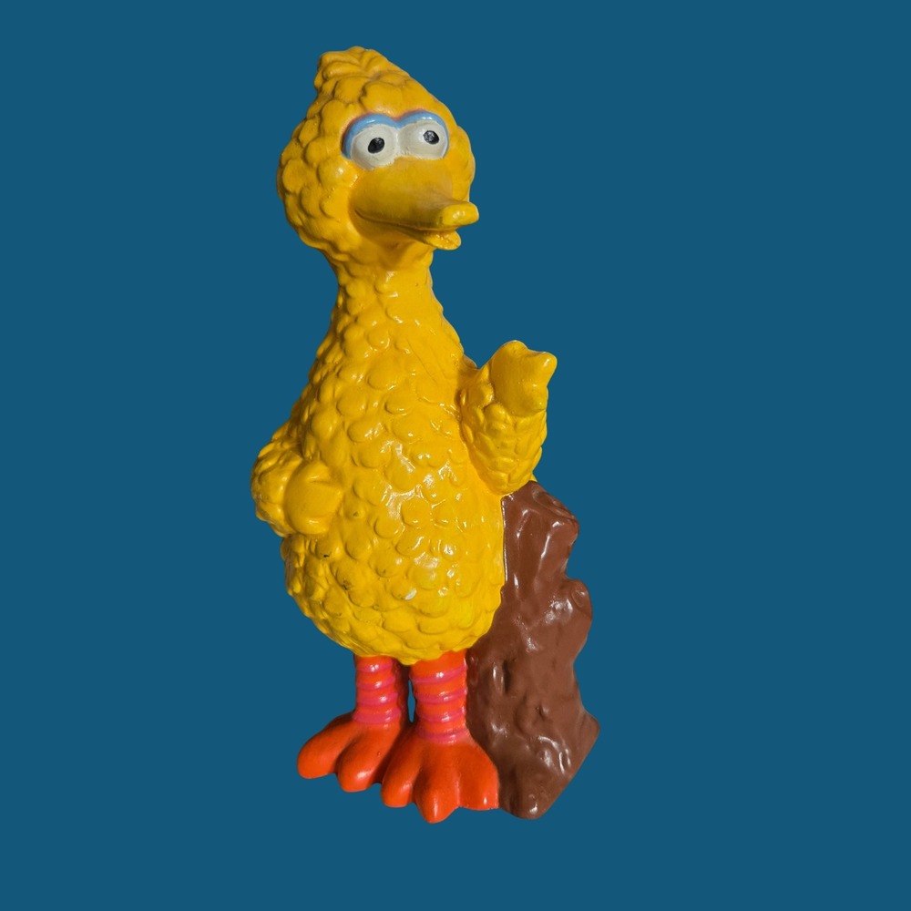 Vintage Big Bird Sesame Street Figurine Yellow Retro Collectible Toy 7.5 Inch